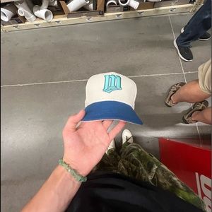 hatclub exclusive peachy (curved brim)